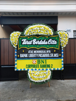 Papan Bunga Duka di Kambu