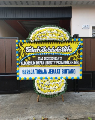 Papan Bunga Duka di Kambu