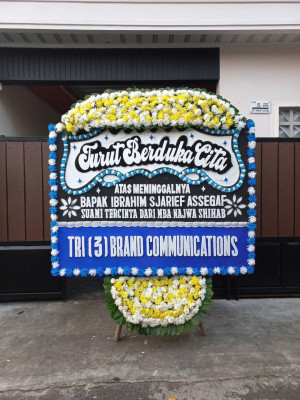 Papan Bunga Duka di Kambu